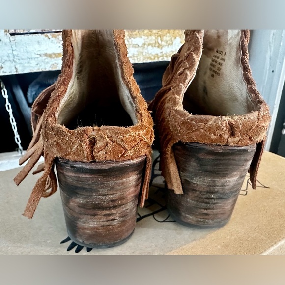 Freebird Suede “Lucy” Boots with original box - size 8 - Picture 8 of 11